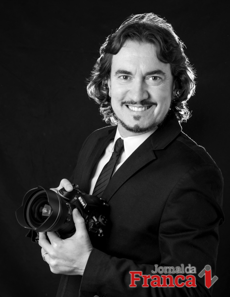 O fotógrafo Delzio Marques leva ao público sua paixão pela música através de acervo fotográfico